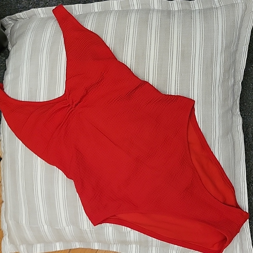 Shade & Shore red Baywatch style bathing suit size S shelf bra built in